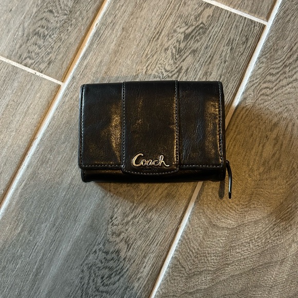 Coach Black Leather Tri-Fold Wallet - Picture 1 of 8